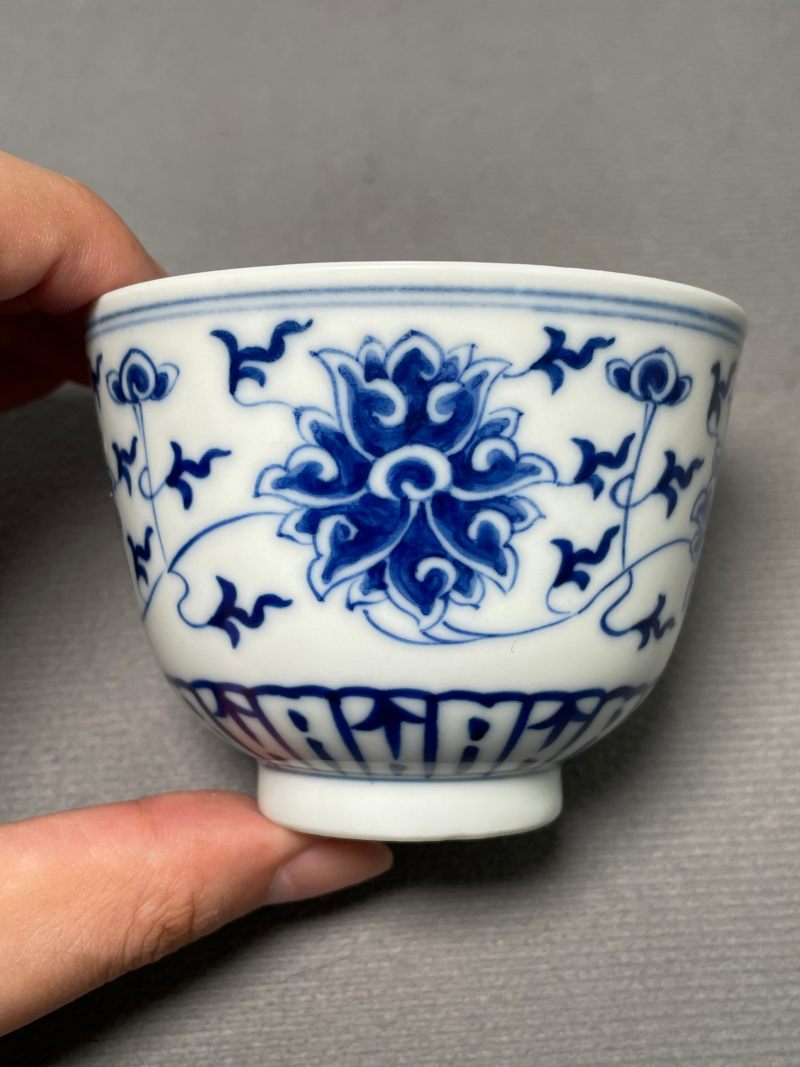 清光绪 青花缠枝莲纹茶杯 - 图7