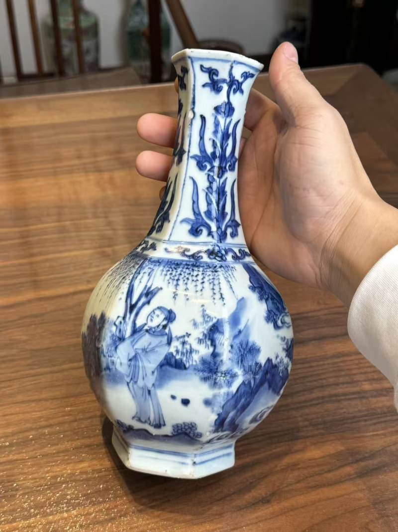 明崇祯 青花高士山水纹六方瓶 - 图2