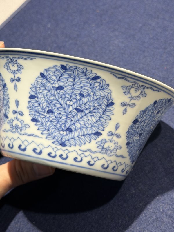 清代 青花团花纹马蹄碗（一对） - 图34