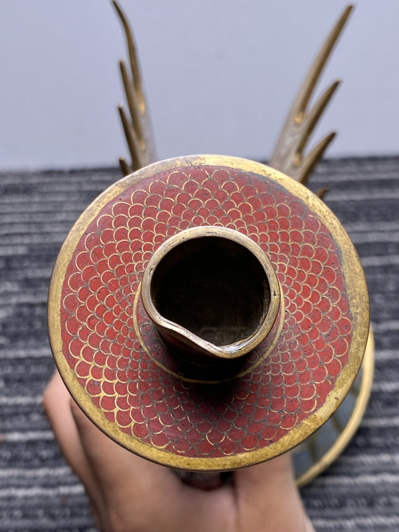 清 铜胎掐丝珐琅应龙纹烛台一对 - 图27