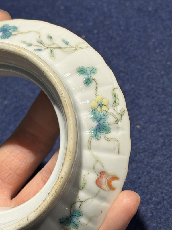 清光绪 粉彩过枝癞瓜纹盖碗（一对） - 图76