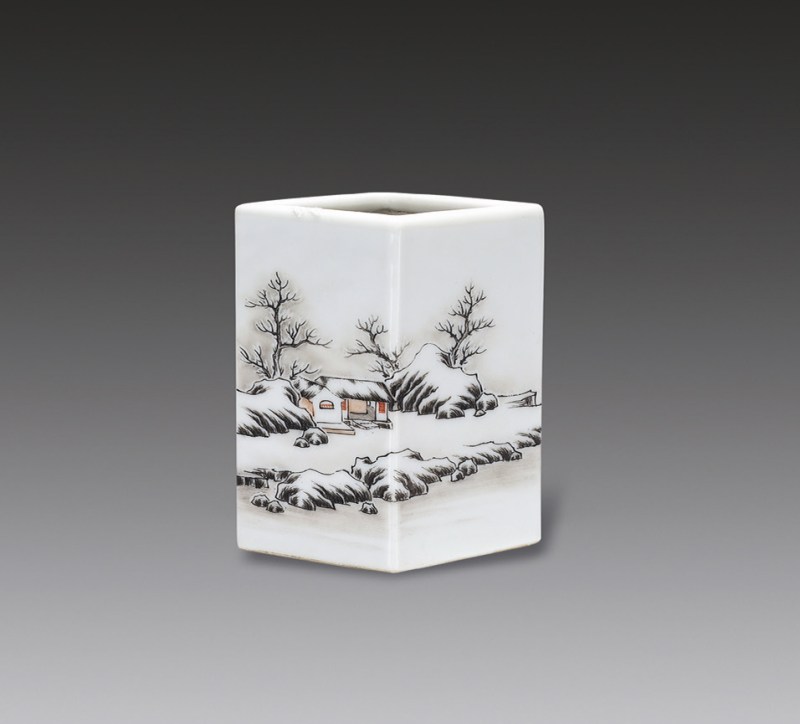 粉彩通景雪景图菱形笔筒