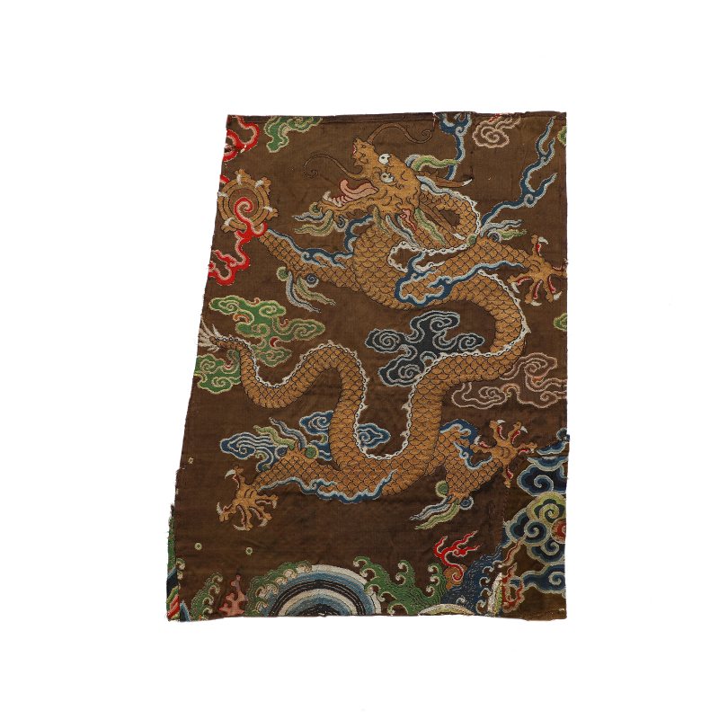 清 沉香色妆花龙纹饰片