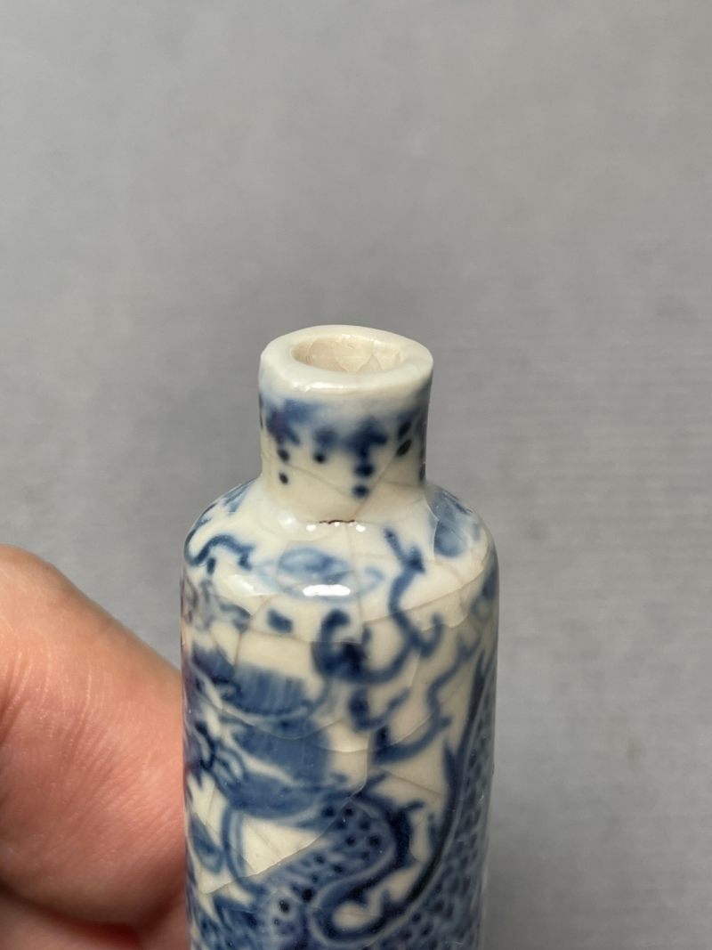 清晚期 浆胎青花龙纹鼻烟壶 - 图5