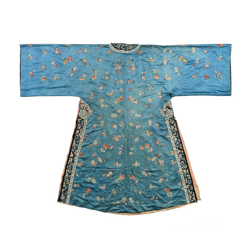 清  蓝色地花蝶纹氅衣 - 图12