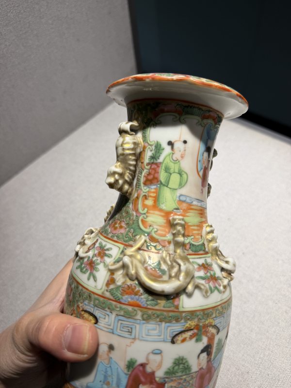 清 粉彩及青花杯、盘瓶一组十二件 - 图25