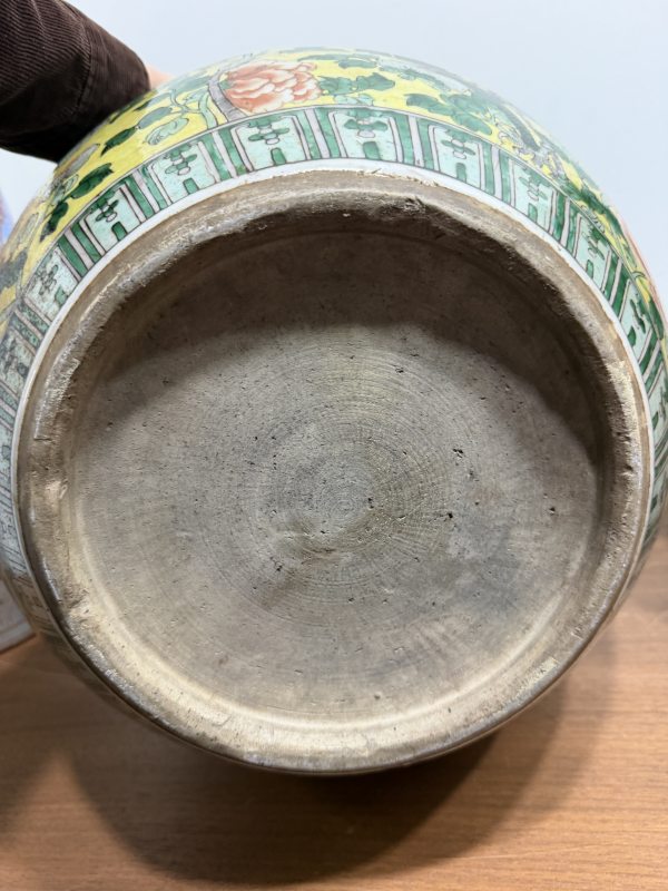 清末 五彩龙穿花卉大缸 - 图5