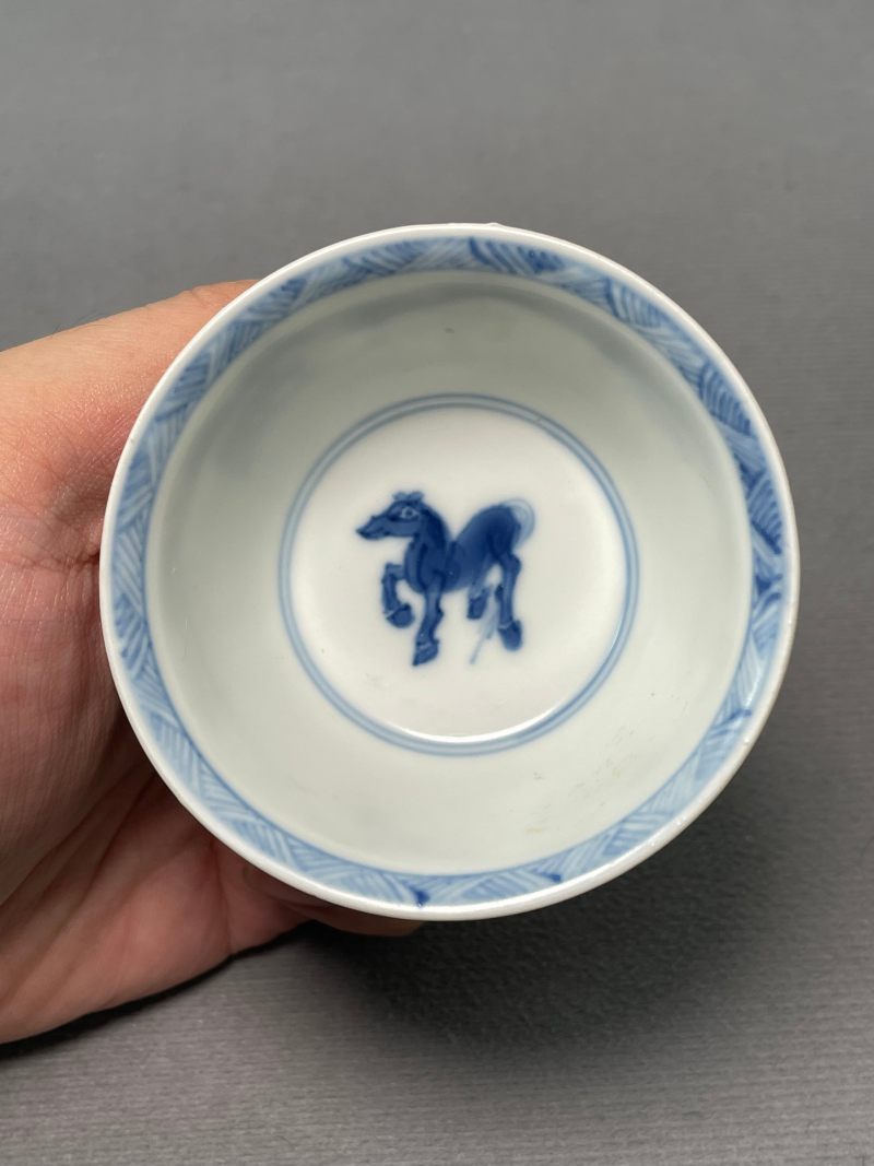 清康熙 青花骏马图杯碟一套 - 图20