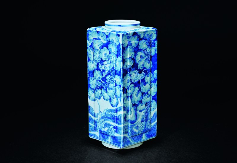 清道光 青花云龙海水纹棕式瓶 - 图1