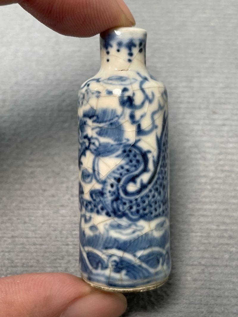 清晚期 浆胎青花龙纹鼻烟壶 - 图7