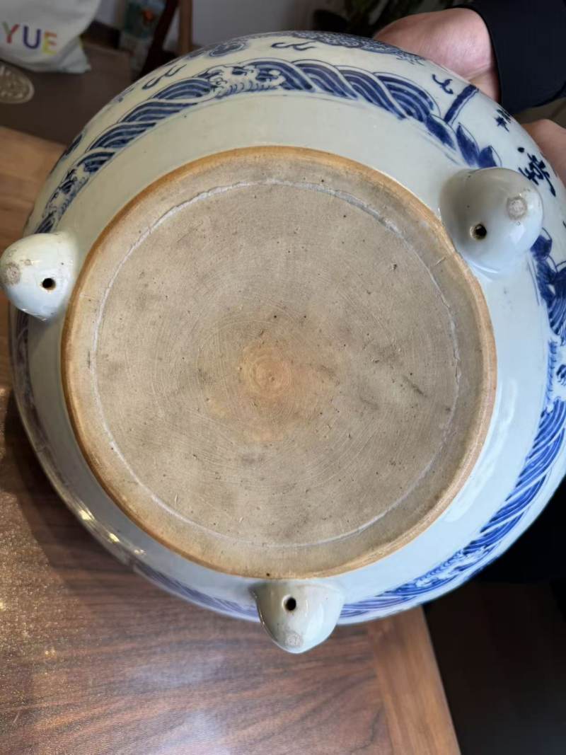 清嘉庆 青花嘉庆二年三足香炉 - 图8