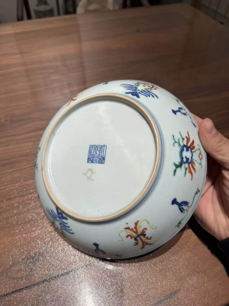 清乾隆 斗彩忍冬纹盘 - 图7