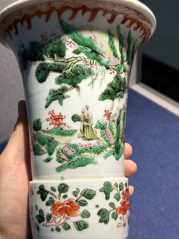 清 五彩山水人物花觚一对 - 图11