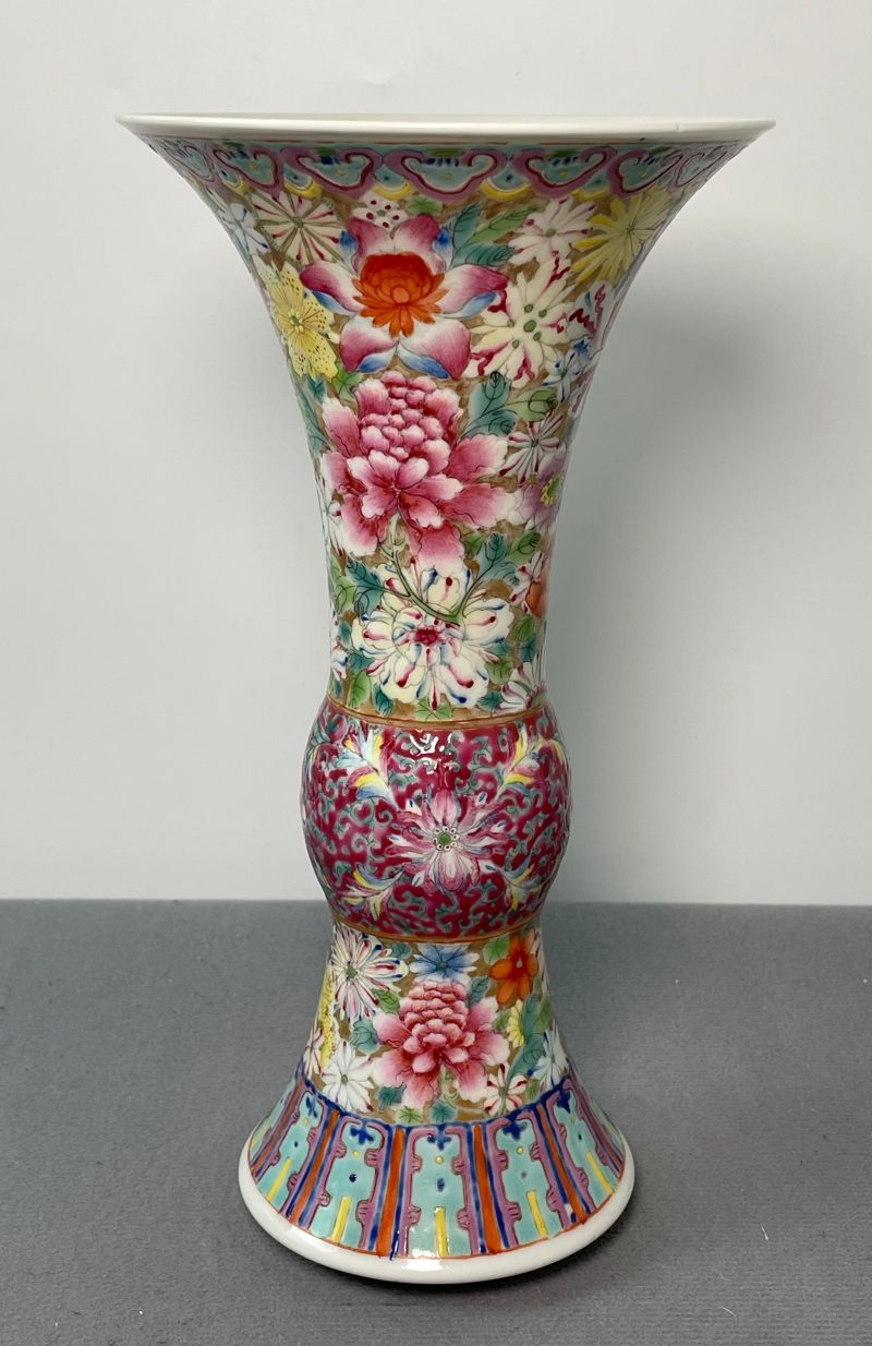清晚期  百花不落地花觚 - 图2