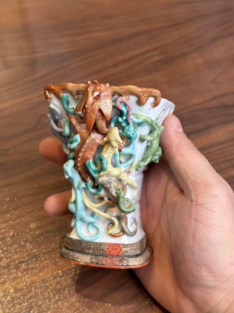 清乾隆 粉彩仿犀角螭龙杯 - 图4