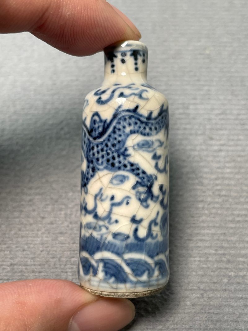 清晚期 浆胎青花龙纹鼻烟壶 - 图10