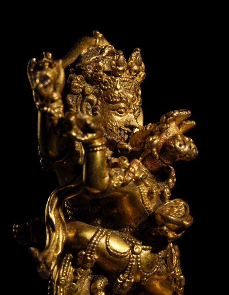 A gilt-bronze figure of Raktayamari and Vajravetali, Mark and period of Yongle | 明永樂　銅鎏金紅閻摩敵與金剛亥母造像　《大明永樂年施》款 - 图6