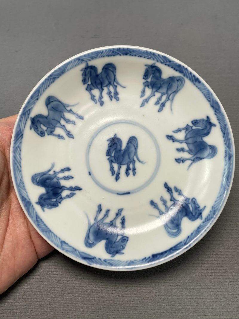 清康熙 青花骏马图杯碟一套 - 图3