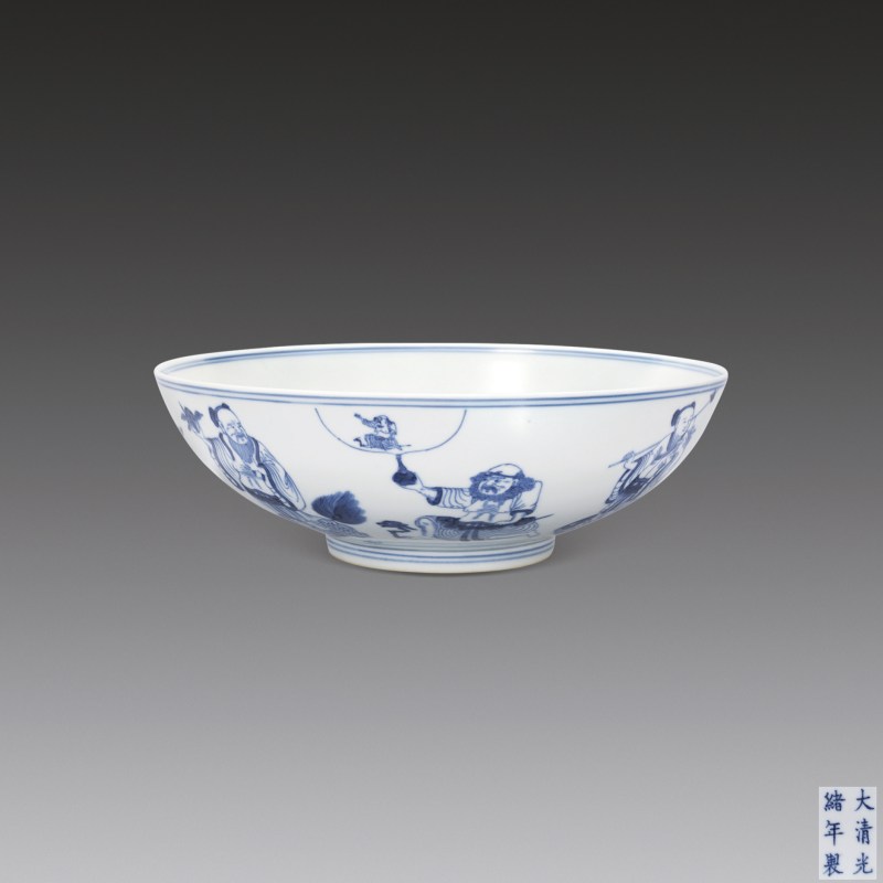 青花八仙人物图碗