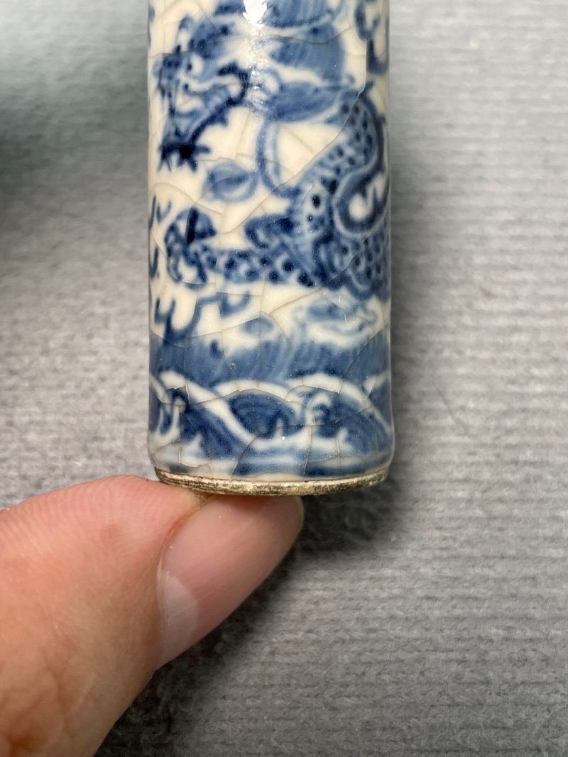 清晚期 浆胎青花龙纹鼻烟壶 - 图12