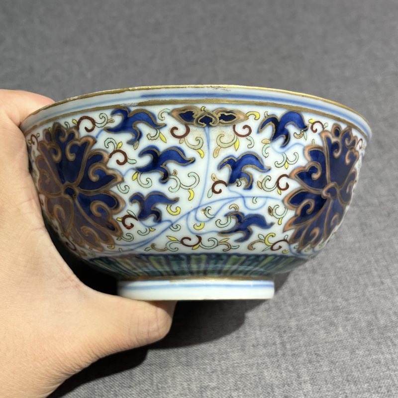 清光绪青花加彩缠枝莲纹碗 - 图5