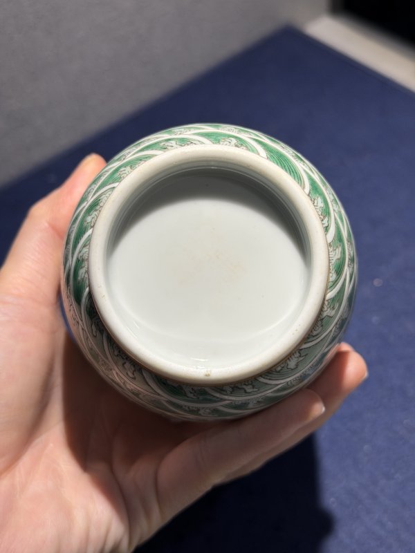 现代 粉彩矾红苍龙教子图灯笼瓶 - 图5