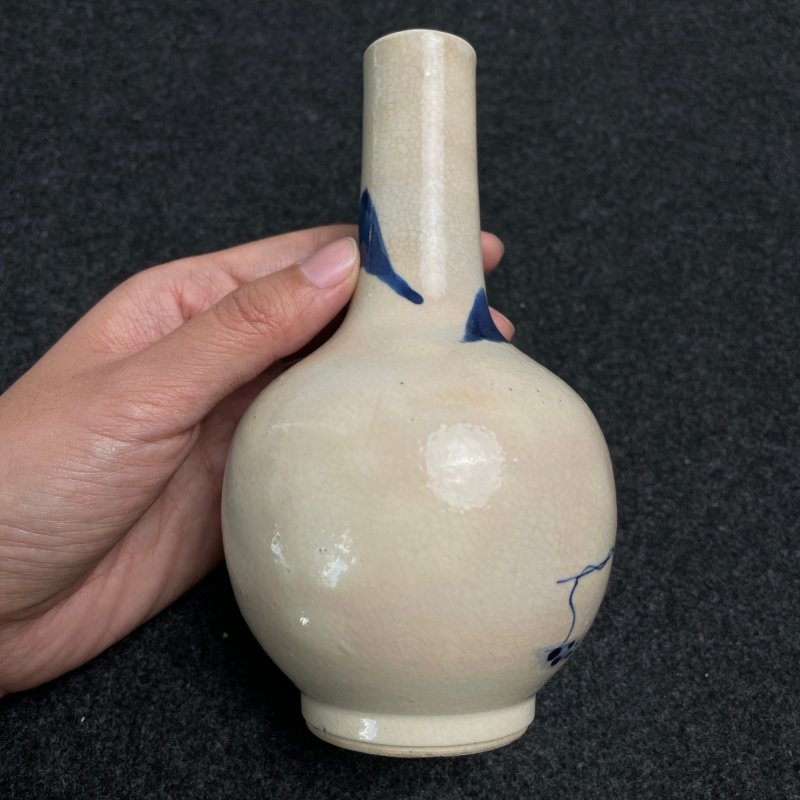 清光绪 浆胎青花山水人物天球瓶 - 图5