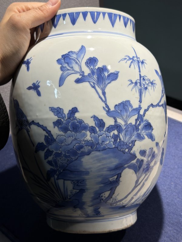 明崇祯 青花花鸟纹大莲子罐 - 图17