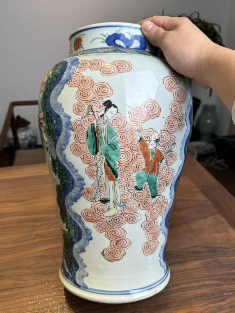 清晚期 五彩庭院仕女游园将军罐 - 图6