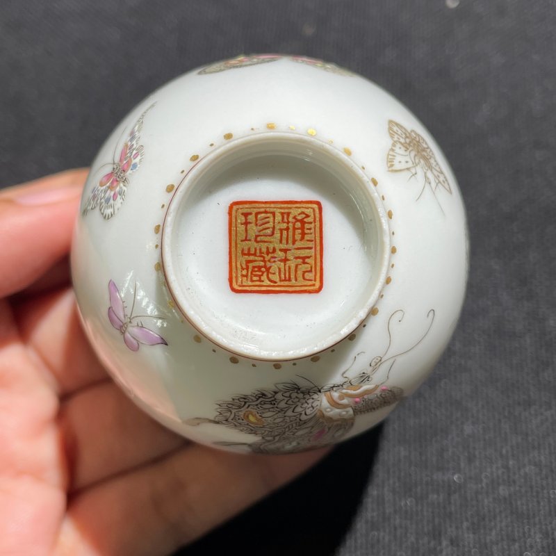 民国 粉彩描金百蝶纹铃铛杯 - 图7