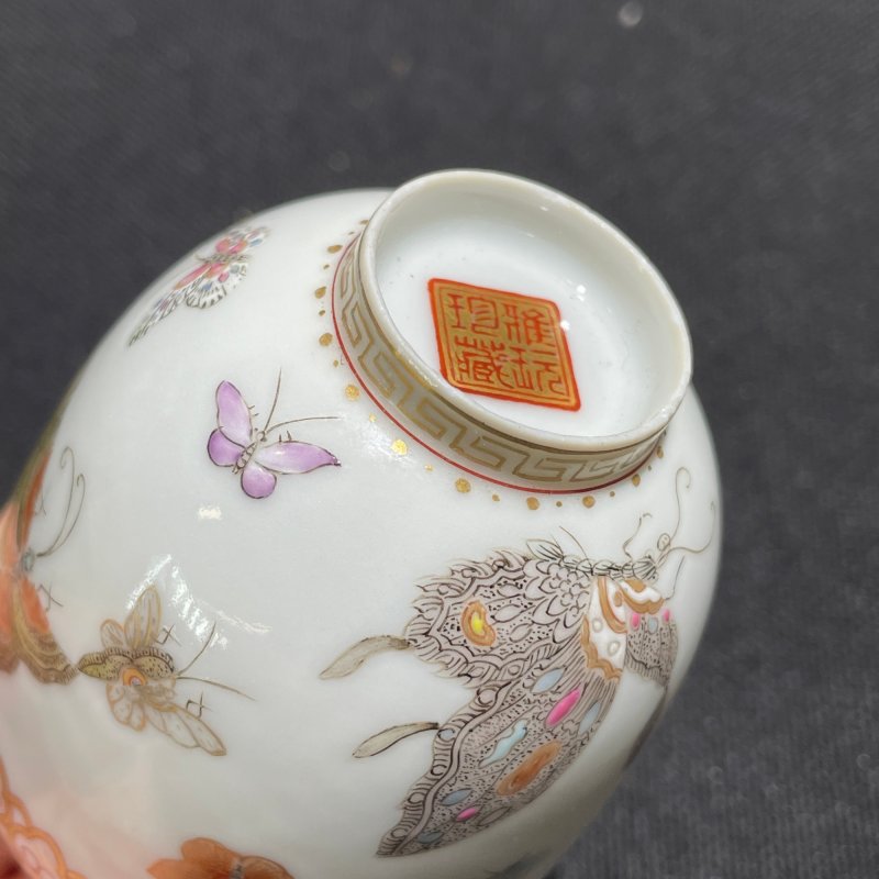 民国 粉彩描金百蝶纹铃铛杯 - 图8