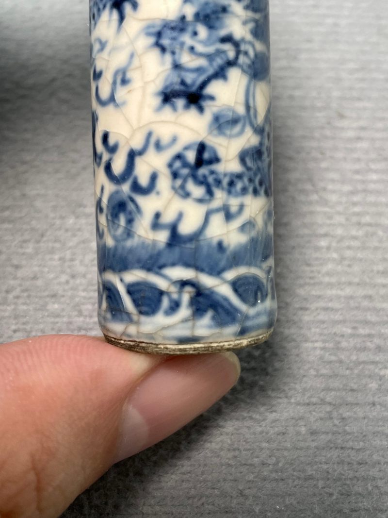 清晚期 浆胎青花龙纹鼻烟壶 - 图15
