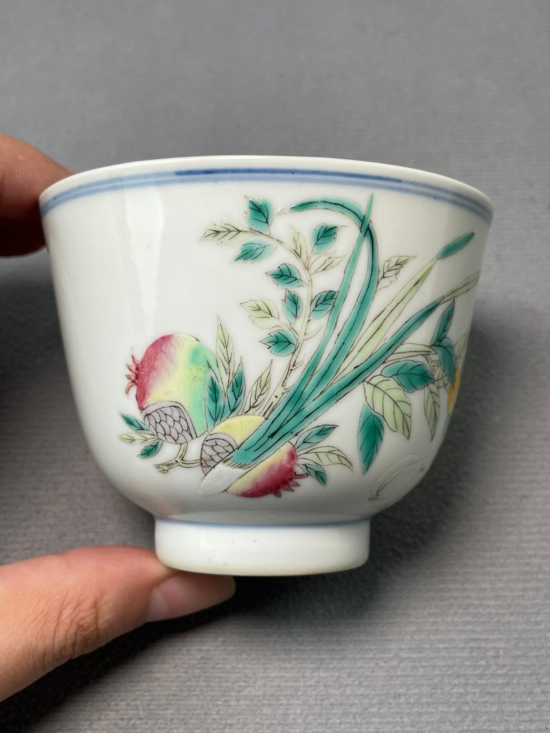 清宣统 “江西瓷业公司”青花粉彩瓜果纹杯 - 图5