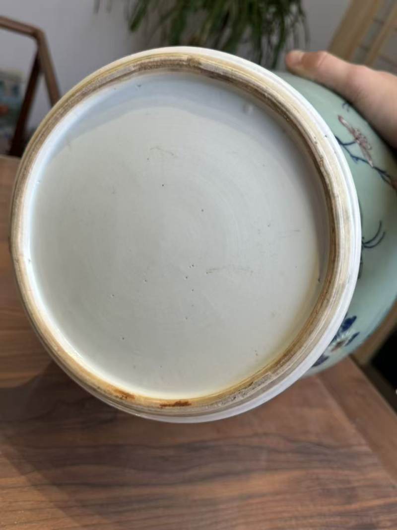 清乾隆 青花釉里红蝶恋花将军罐 - 图8