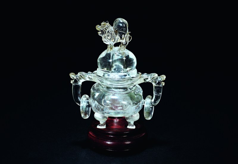 明 水晶狮钮活环螭龙耳三足香炉