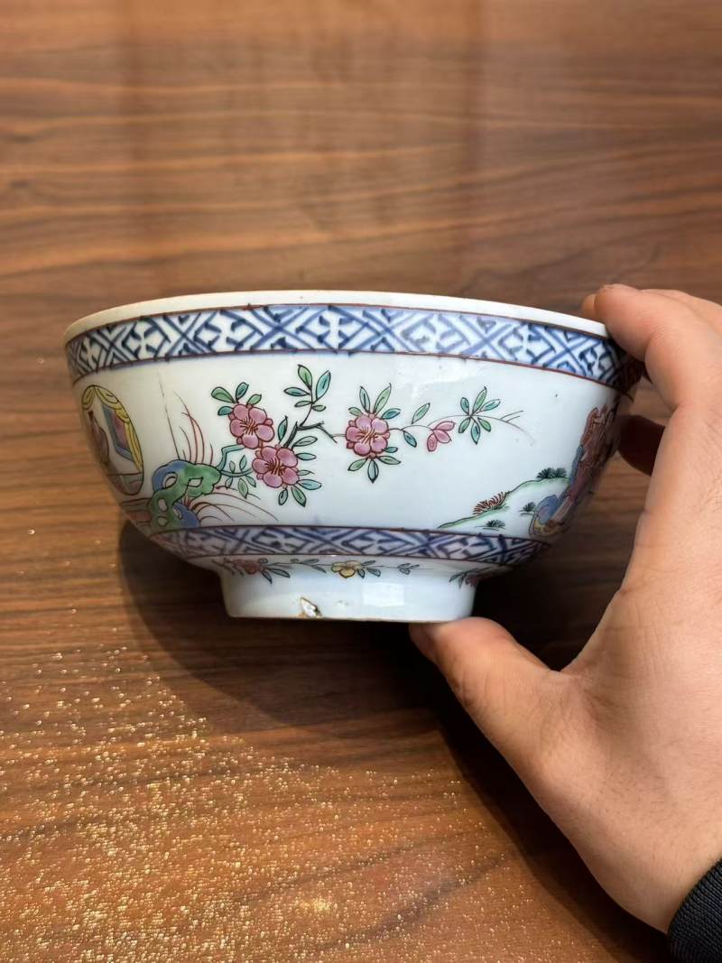 清乾隆 粉彩暗春宫人物碗 - 图3