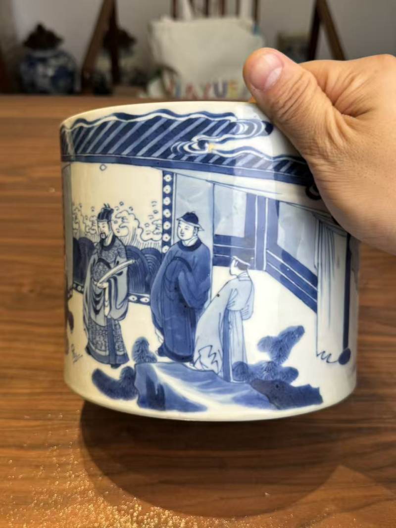 清康熙 青花翻羹不恚故事笔筒 - 图2