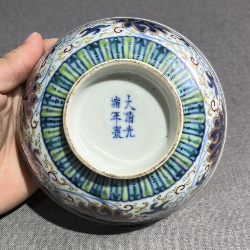清光绪青花加彩缠枝莲纹碗 - 图9