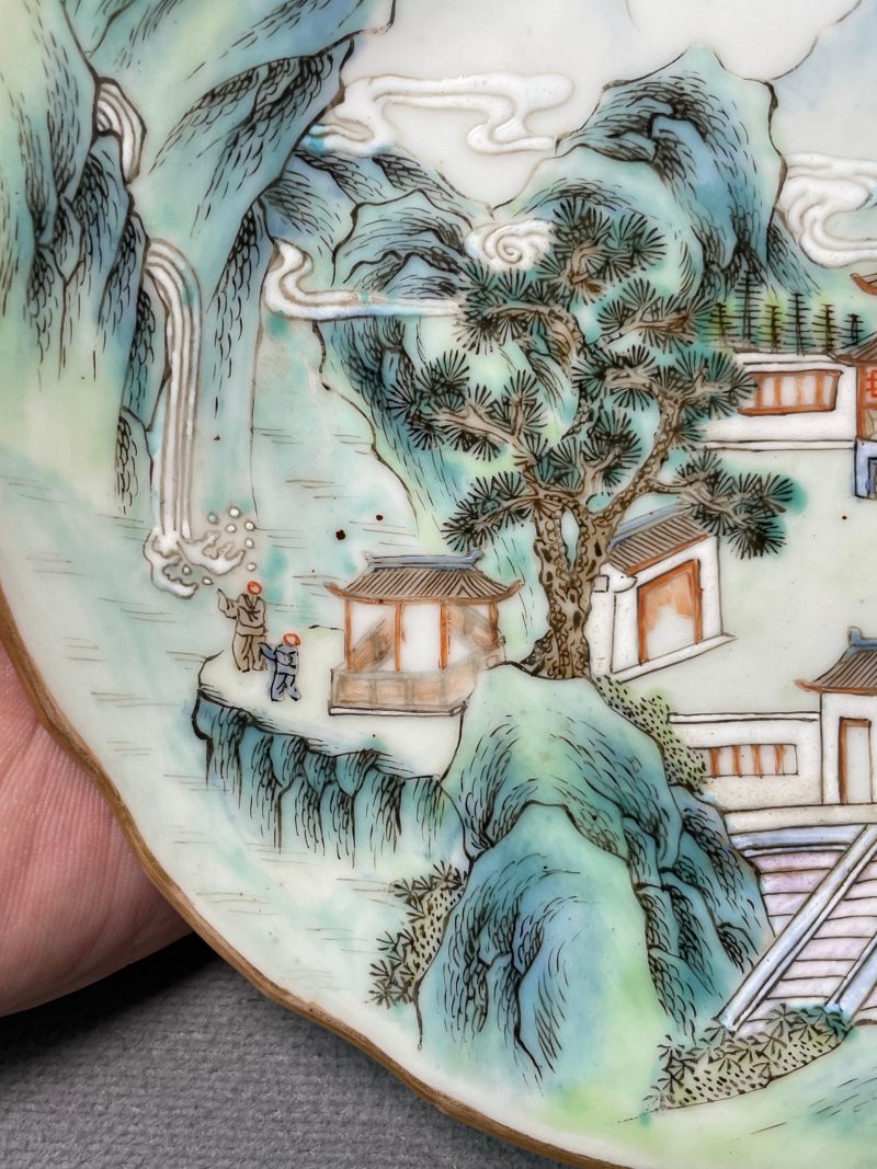 清道光 粉彩西山叠翠盘 - 图10
