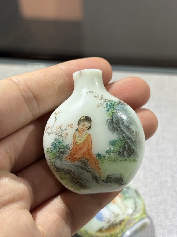 当代 铜胎、料胎珐琅彩鼻烟壶一组五件 - 图14