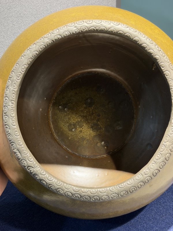 清同治 茶叶末釉荸荠瓶 - 图5