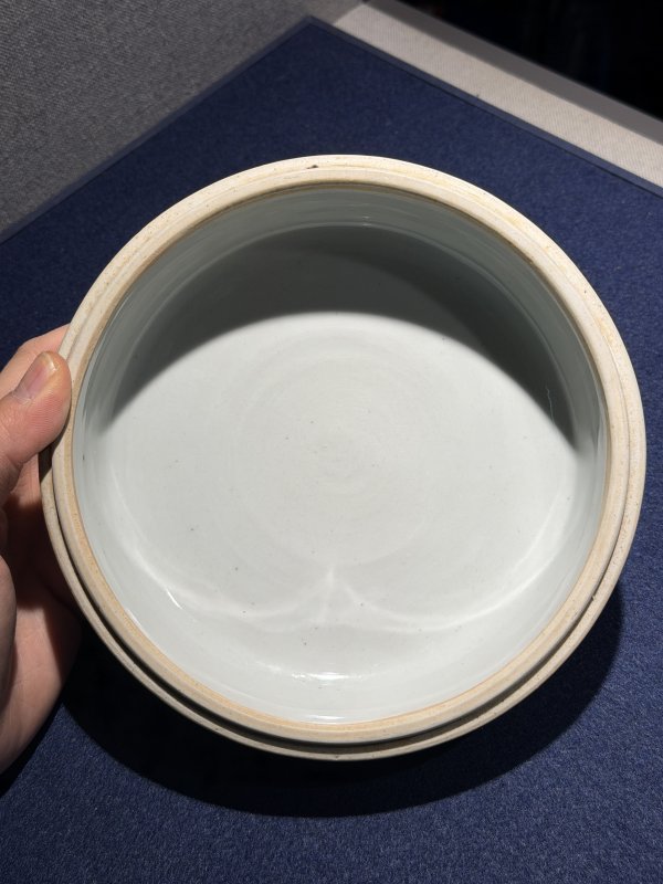 现代 白釉刻龙纹器 - 图5