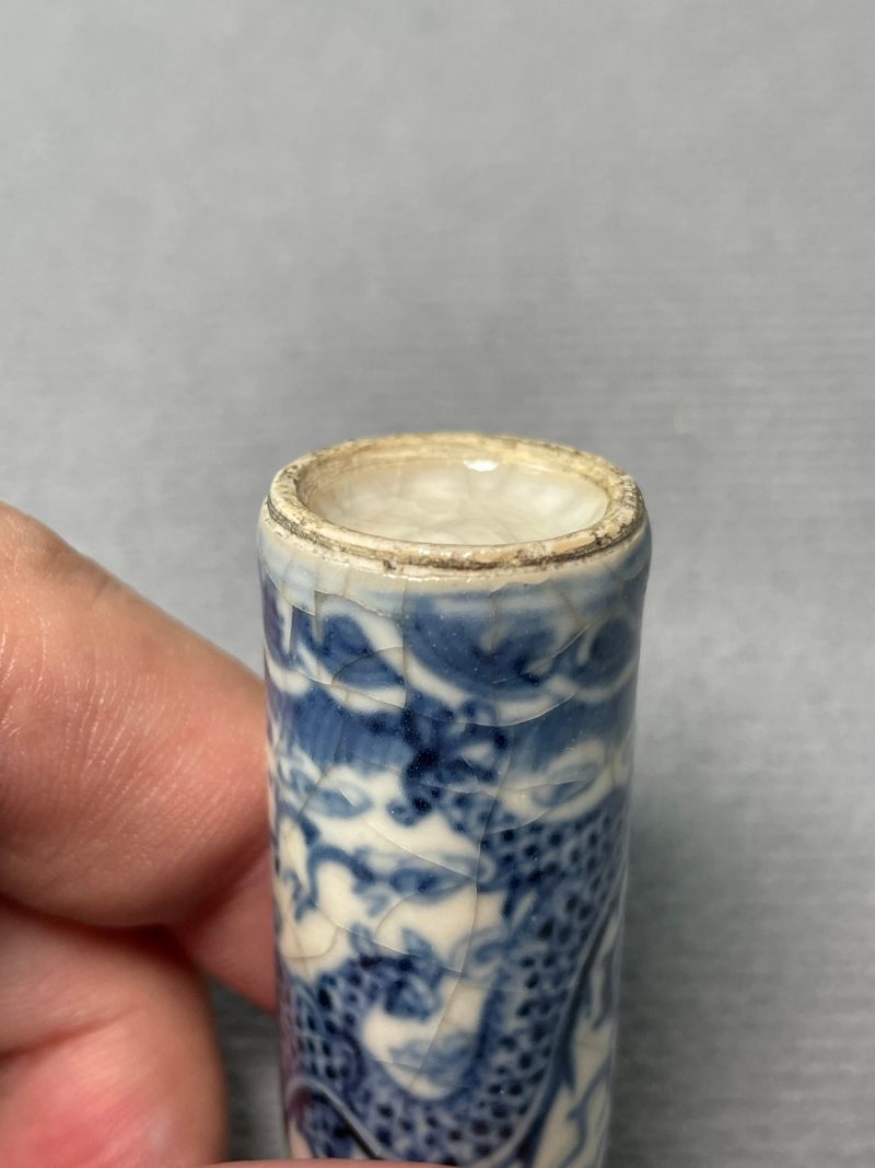 清晚期 浆胎青花龙纹鼻烟壶 - 图18