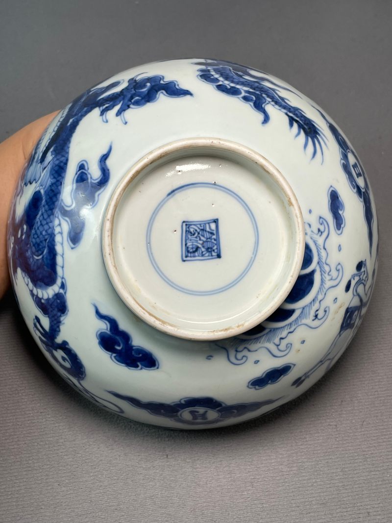 清雍正 青花海马纹大碗 - 图13