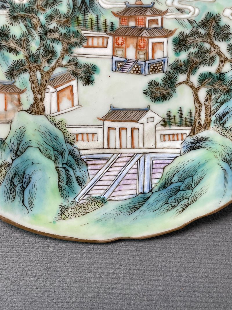 清道光 粉彩西山叠翠盘 - 图11