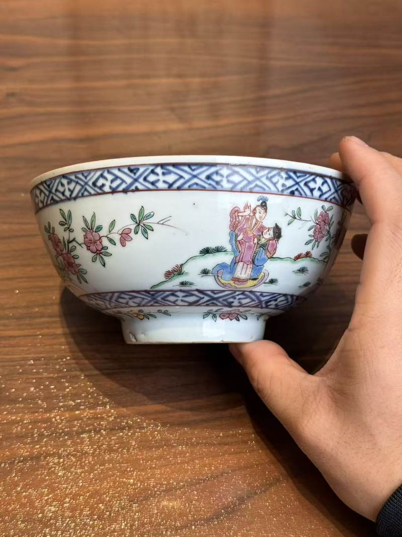 清乾隆 粉彩暗春宫人物碗 - 图6