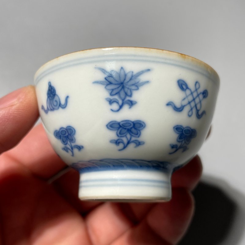 清康熙 青花八宝纹杯 - 图2