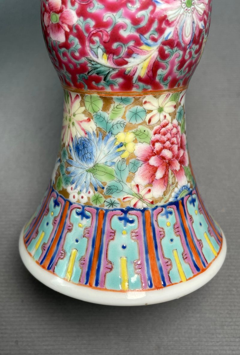 清晚期  百花不落地花觚 - 图21