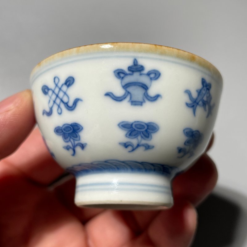 清康熙 青花八宝纹杯 - 图3