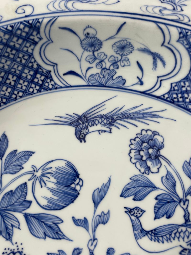 清乾隆  青花花卉纹大盘 - 图9